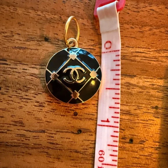 Chanel Gold and Black Iconic CC Charm (GWP) on 18” Gold Paperclip Chain - Picture 5 of 8